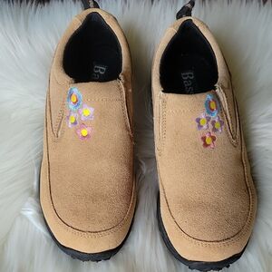 New Bass Tan Suede Slip-On Shoes with Floral Embroidery